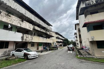 Flat Taman Ungku Tun Aminah