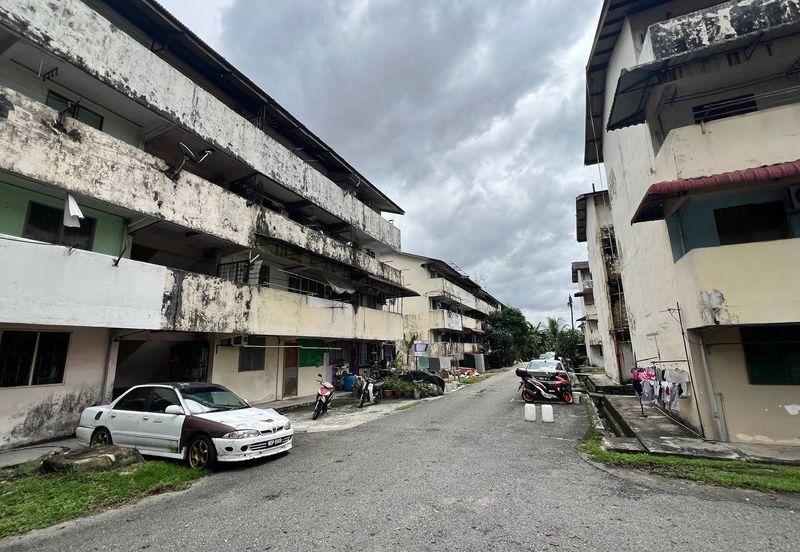 Flat Taman Ungku Tun Aminah