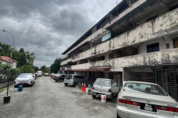 Flat Taman Ungku Tun Aminah