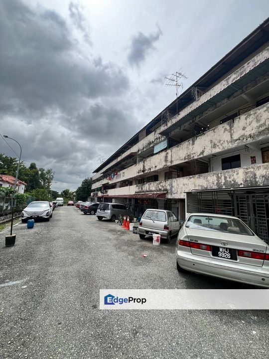 Flat in Taman Ungku Tun Aminah for sale, Johor, Johor Bahru