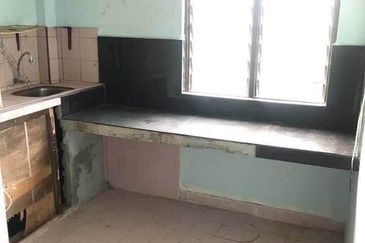 Kenari Flat in Kangkar Pulai for sale 