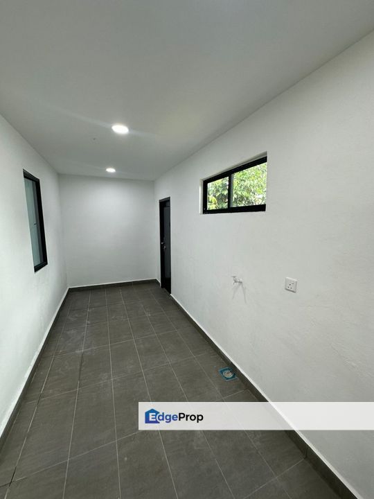 Double Storey Terrace House in Taman Desa Cemerlang for sale , Johor, Ulu Tiram