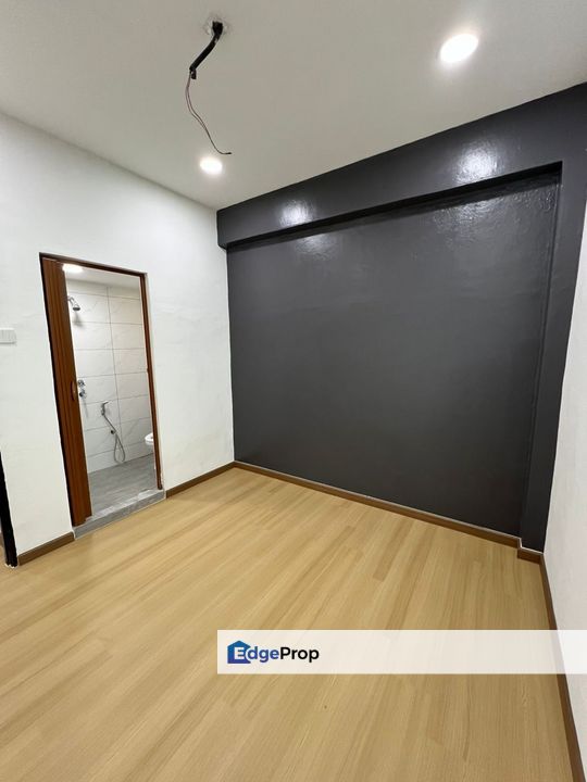 Flat in Taman Baiduri for sale , Johor, Johor Bahru