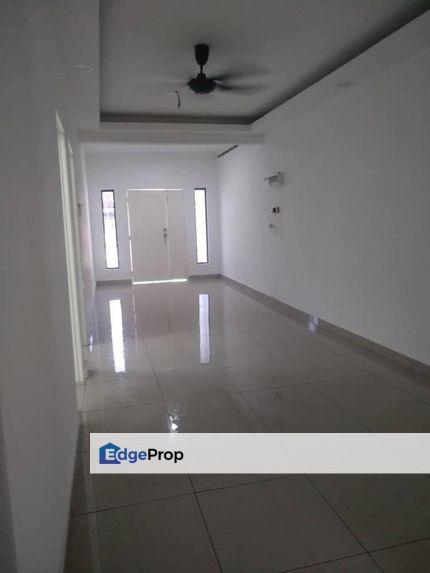 Single storey terrace house in Taman University for sale, Johor, Skudai