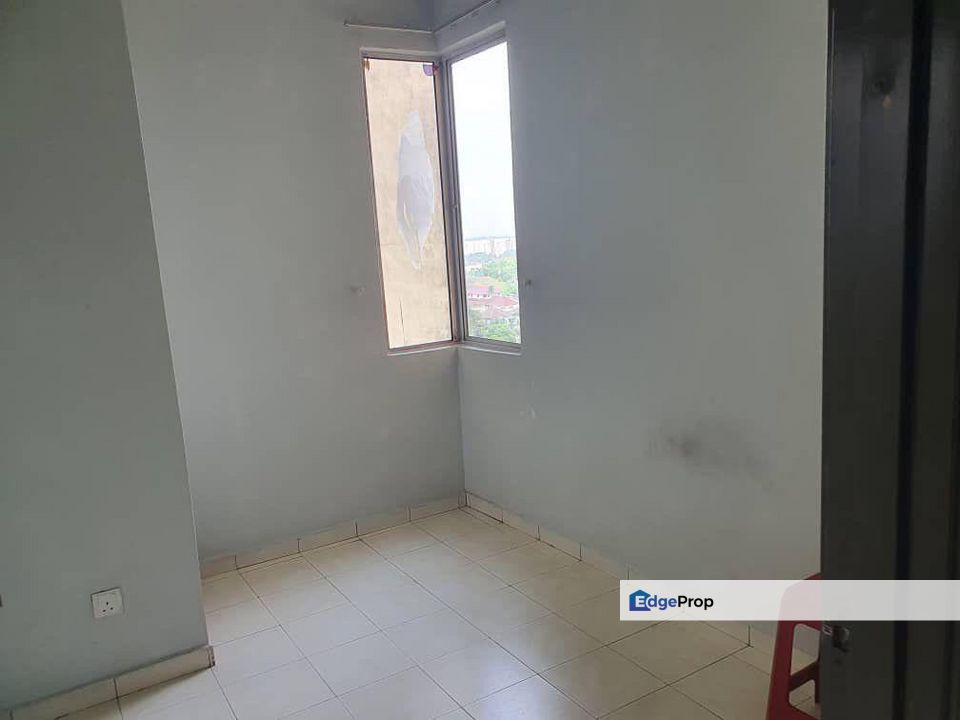 3 bedrooms in Nusa Perdana Serviced Apartment for sale , Johor, Gelang Patah