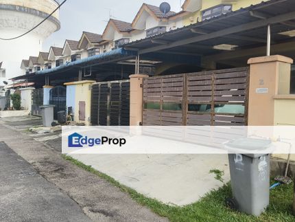 Double storey low medium cost terrace house in Taman Sri Yacoob for sale , Johor, Skudai