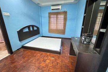 Lily & Jasmine Apartment