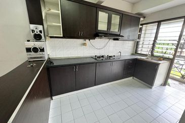 Lily & Jasmine Apartment