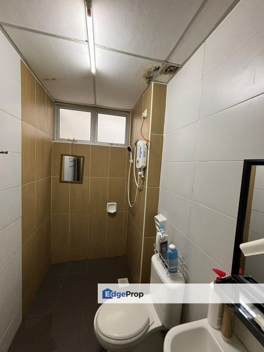 3 bedrooms in Larkin Heights for sale , Johor, Johor Bahru