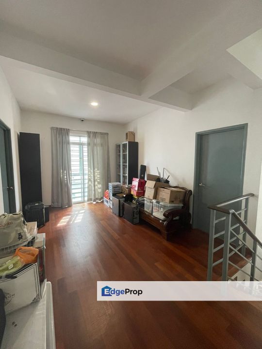 Double storey semi D in Taman Nusa Idaman for sale , Johor, 