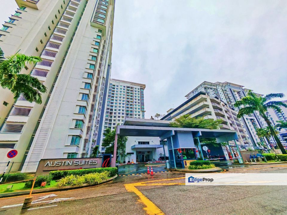 2 bedrooms unit in Austin Suites for sale , Johor, Johor Bahru