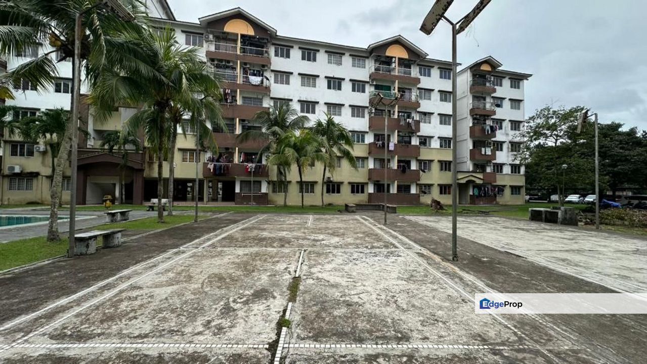 3 bedrooms unit in Sri Kenari Apartment for sale , Johor, Tampoi
