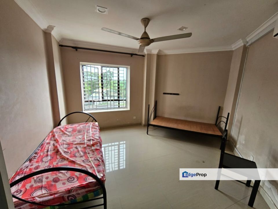 3 bedrooms unit in Seri Mutiara Apartment for sale , Johor, Masai