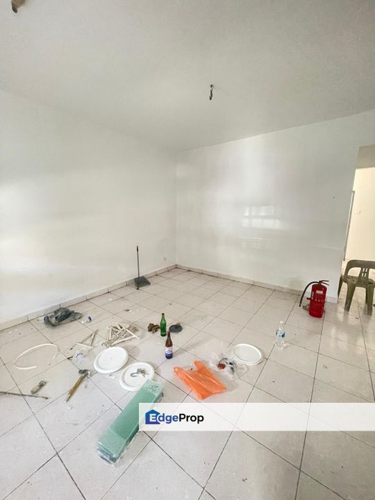 Double storey terrace house in Taman Senai Jaya for sale , Johor, Senai