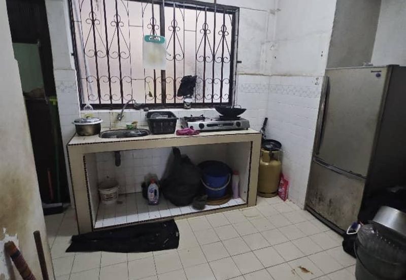 Flat Taman Ungku Tun Aminah