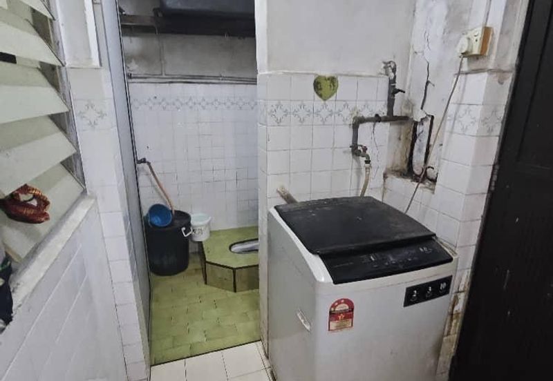 Flat Taman Ungku Tun Aminah