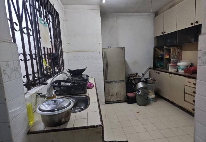 Flat Taman Ungku Tun Aminah