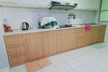 KONDOMINIUM DAMAIPURI