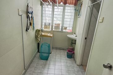 KONDOMINIUM DAMAIPURI