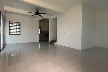 TAMAN SAUJANA HARMONI, BATU GAJAH