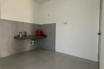 TAMAN SAUJANA HARMONI, BATU GAJAH