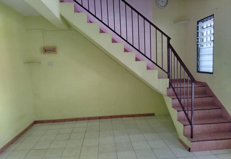 Batu Gajah Pusing Double Storey Terraced House For Rent Perak