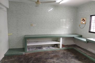 Batu Gajah Pusing Double Storey Terraced House For Rent Perak