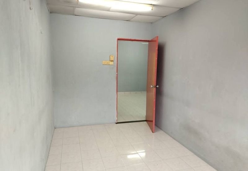 Batu Gajah Pusing Double Storey Terraced House For Rent Perak