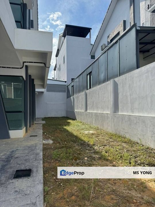 Lahat Mines Grand Summit Double Storey Semi Detached House For Rent Ipoh Perak , Perak, Kinta