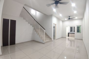 Botani Seri Beringin Double Storey Terraced House For Rent Ipoh Perak 