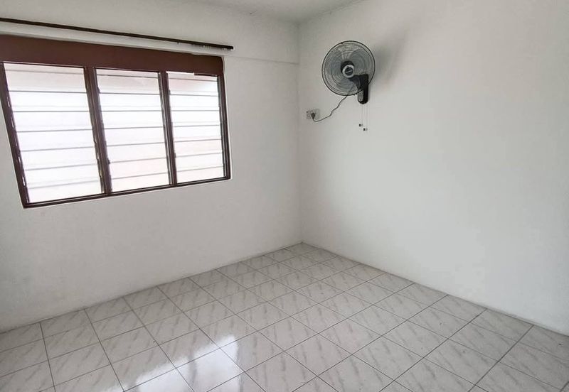 Pengkalan Desa Pakatan