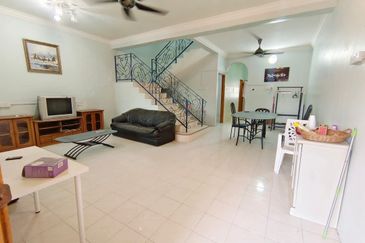 Panorama Lapangan Perdana