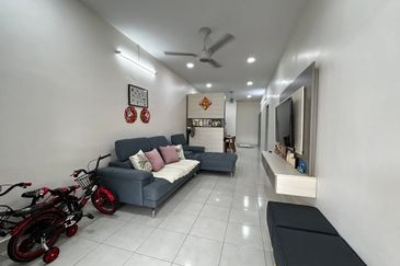 DESA LAHAT SRI -WANG