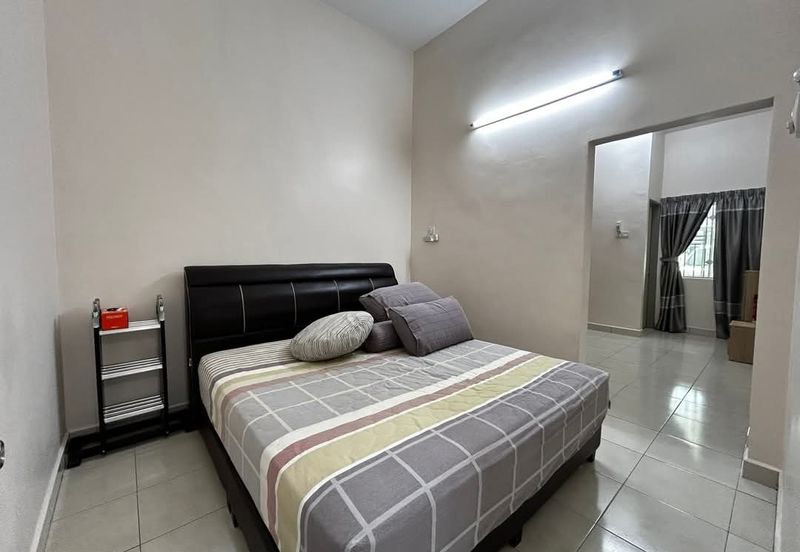 DESA LAHAT SRI -WANG