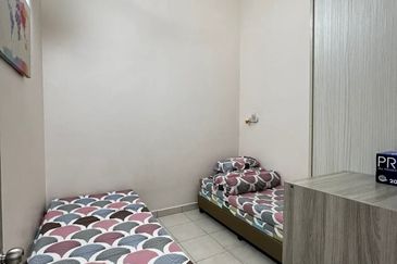 DESA LAHAT SRI -WANG