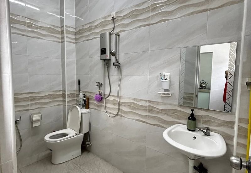 DESA LAHAT SRI -WANG