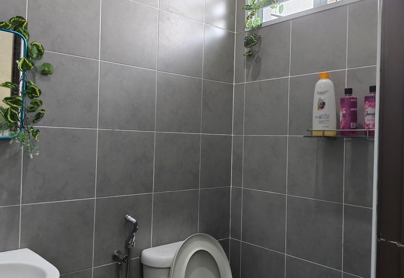 DESA LAHAT SRI -WANG