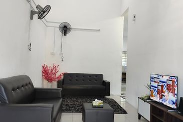 DESA LAHAT SRI -WANG