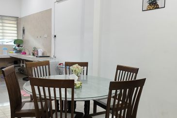 DESA LAHAT SRI -WANG