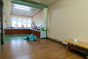 Batu Gajah Taman Anggerik Single Storey Corner House For Sale Perak