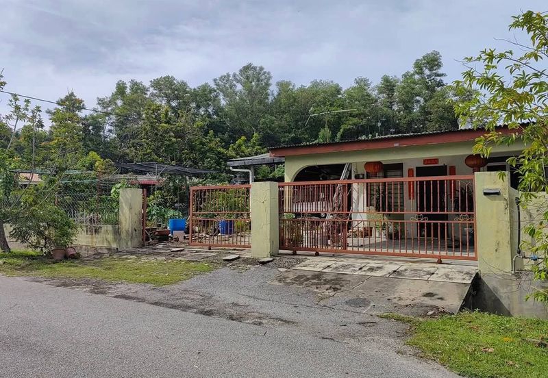 Batu Gajah Taman Anggerik Single Storey Corner House For Sale Perak