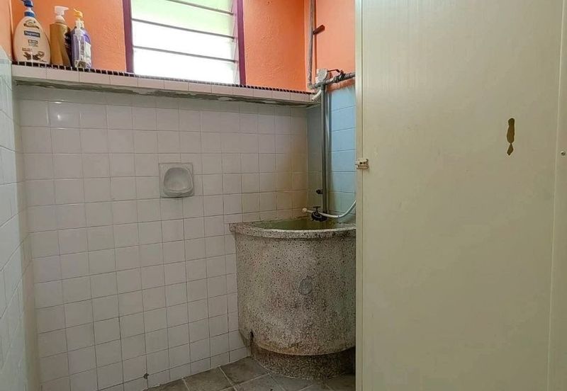 Batu Gajah Taman Anggerik Single Storey Corner House For Sale Perak