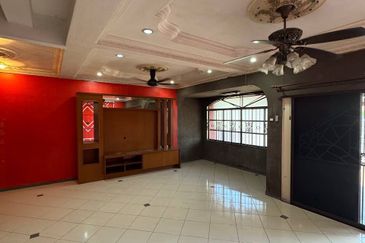 Taman Pertama Double Storey Terraced House For Rent Ipoh Perak 
