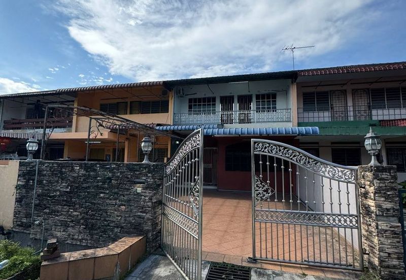 Taman Pertama Double Storey Terraced House For Rent Ipoh Perak 