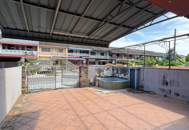 Taman Pertama Double Storey Terraced House For Rent Ipoh Perak 