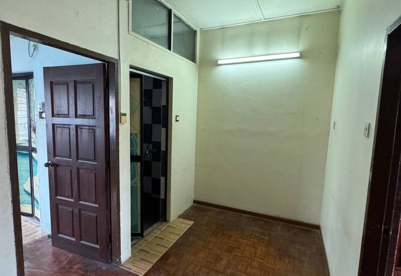 Taman Pertama Double Storey Terraced House For Rent Ipoh Perak 