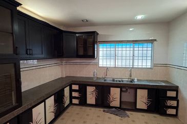 Taman Pertama Double Storey Terraced House For Rent Ipoh Perak 