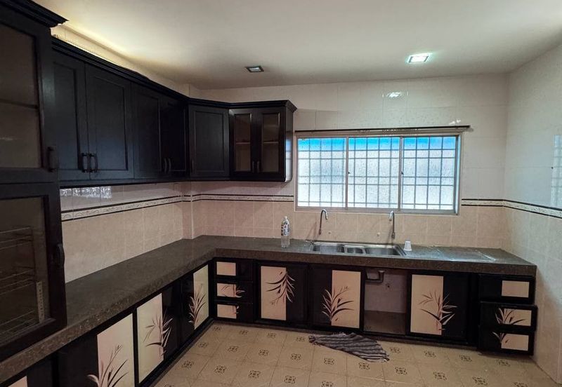 Taman Pertama Double Storey Terraced House For Rent Ipoh Perak 