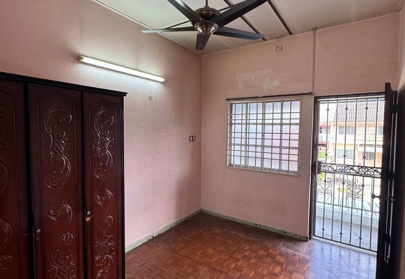Taman Pertama Double Storey Terraced House For Rent Ipoh Perak 