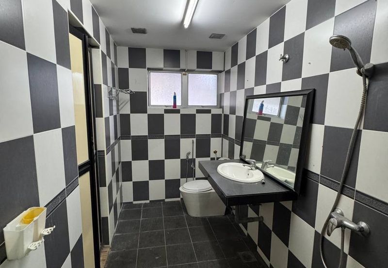 Taman Pertama Double Storey Terraced House For Rent Ipoh Perak 